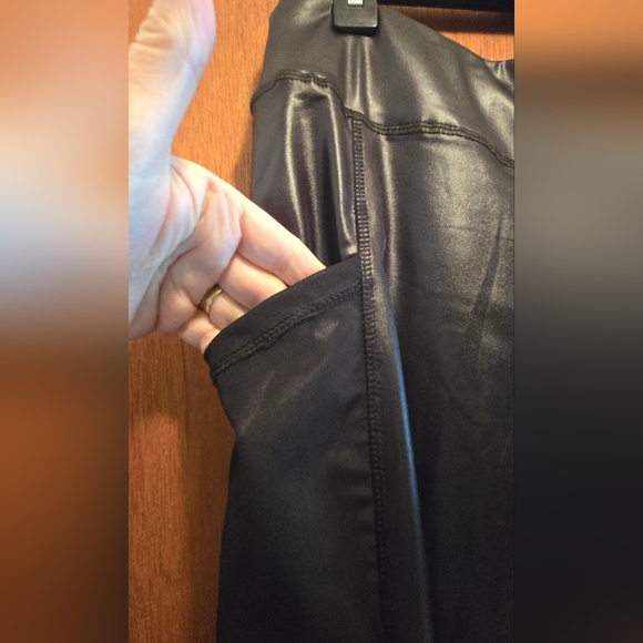 Shosho Sport Black Faux Leather & Mesh Leggings SzM - Picture 5 of 6